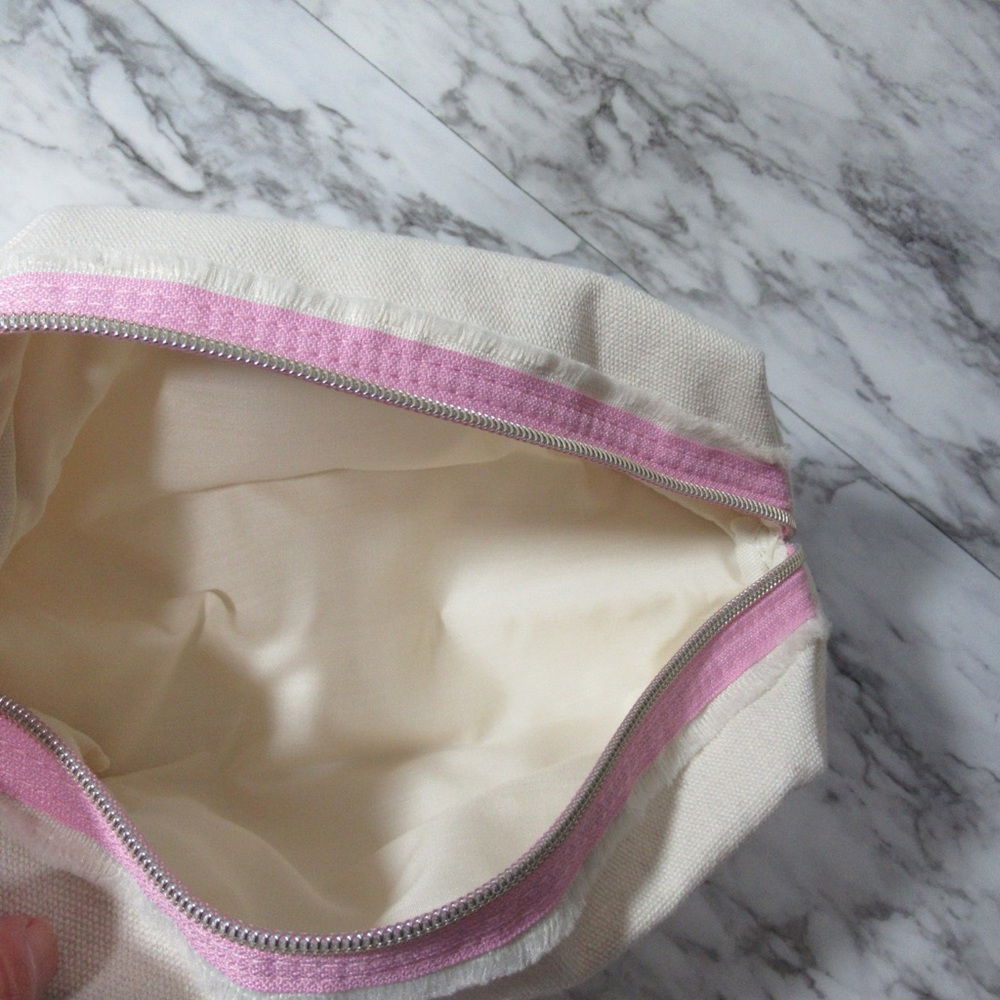 Benefit Cosmetic Bag Brow Stuff - Picture 10 of 14